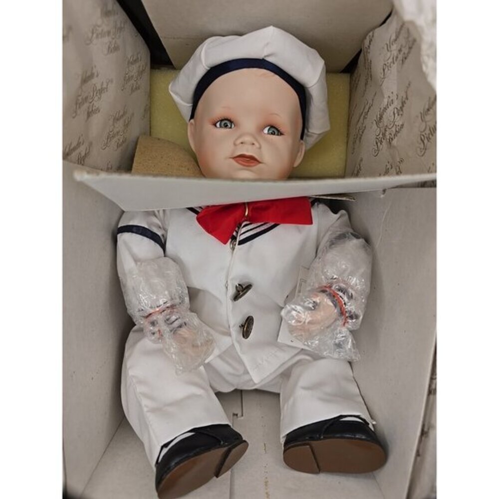 Edwin M. KNOWLES 1987 Yolanda's Picture Perfect Babies Sailor Matthew W/ Cert !!